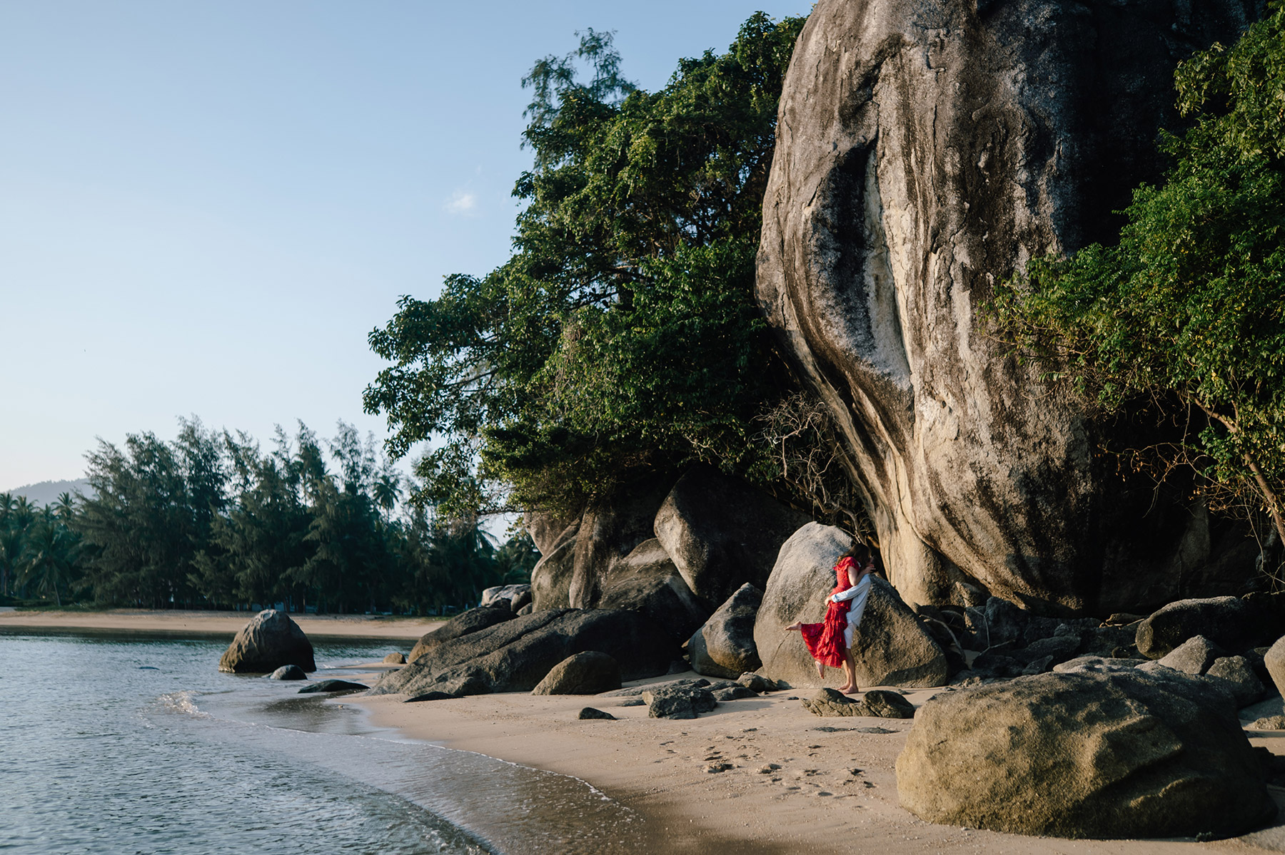 marriage-proposal-beach-rock-koh-samui